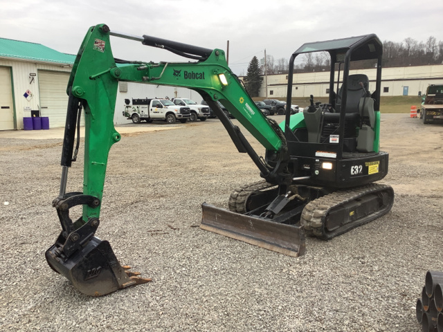 2013 Bobcat E32 Mini Excavator 2013 Bobcat E32 Mini Excavator