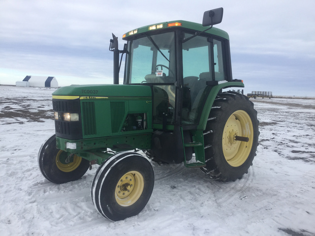 2000 John Deere 6410 2WD Tractor