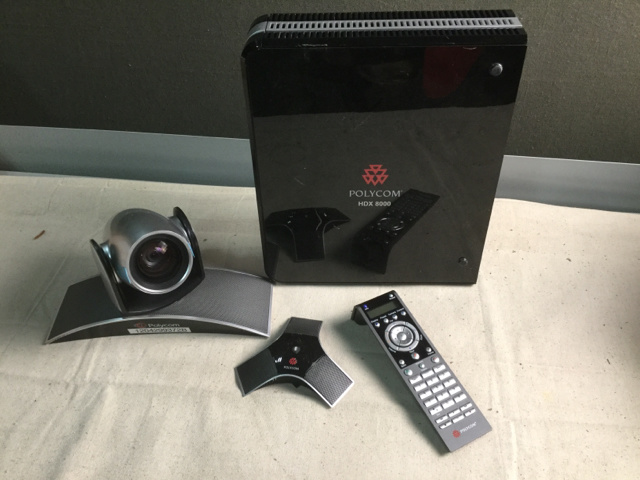 Polycom HDX 8000 HD Video Conference Kit Polycom HDX 8000 HD Video Conference Kit
