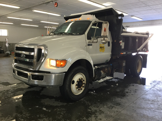 2013 Ford F-750 XL Super Duty S/A Dump Truck
