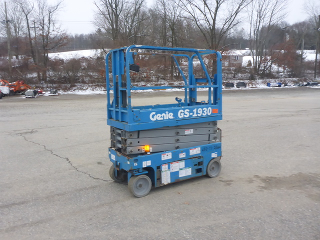 2013 Genie GS-1930 Electric Scissor Lift