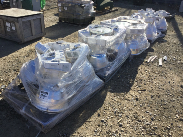 (29) Lithonia TE 400M 277 ENC HSG Hi Bay Light Fixtures