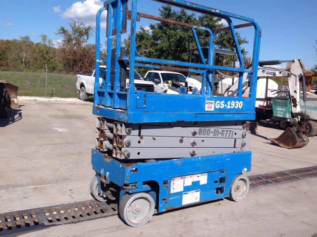 2014 Genie GS-1930 Electric Scissor Lift