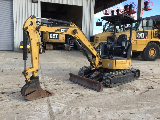 2007 Cat 303CCR Mini Excavator 2007 Cat 303CCR Mini Excavator