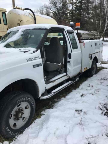 2006 Ford F-250 Super Duty 4x4 Service Truck 2006 Ford F-250 Super Duty 4x4 Service Truck
