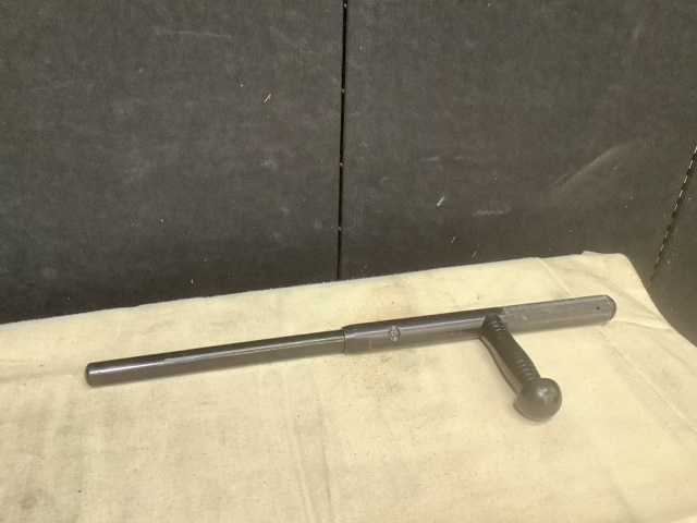 (26) Expandable Batons