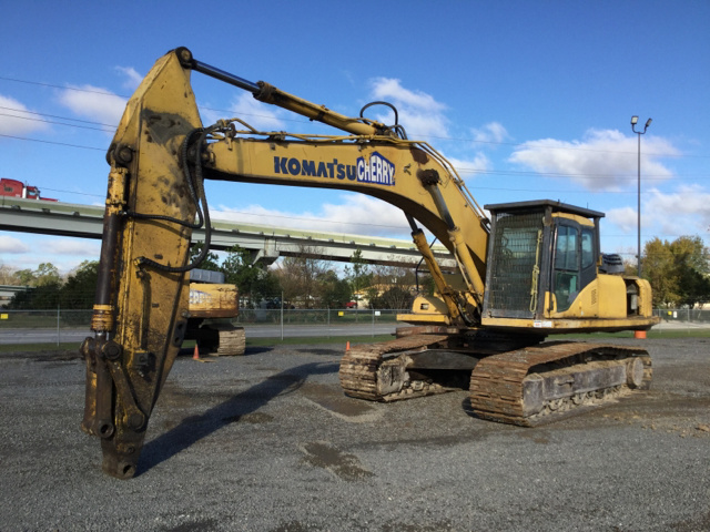 2005 Komatsu PC300LC-7L Track Excavator