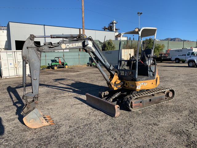 2005 John Deere 35D Mini Excavator 2005 John Deere 35D Mini Excavator