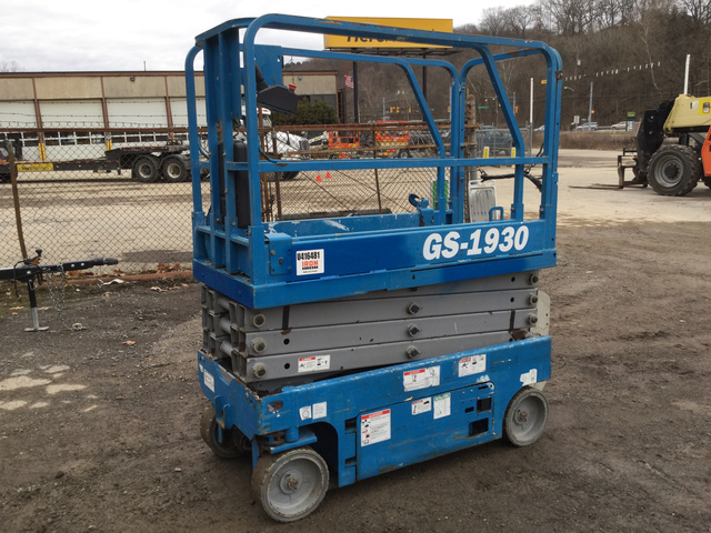 2012 Genie GS-1930 Electric Scissor Lift