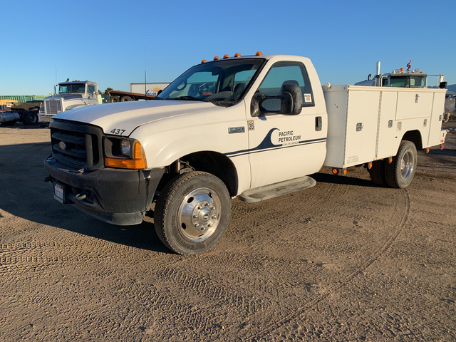 2002 Ford F-550 Super Duty Utility Truck