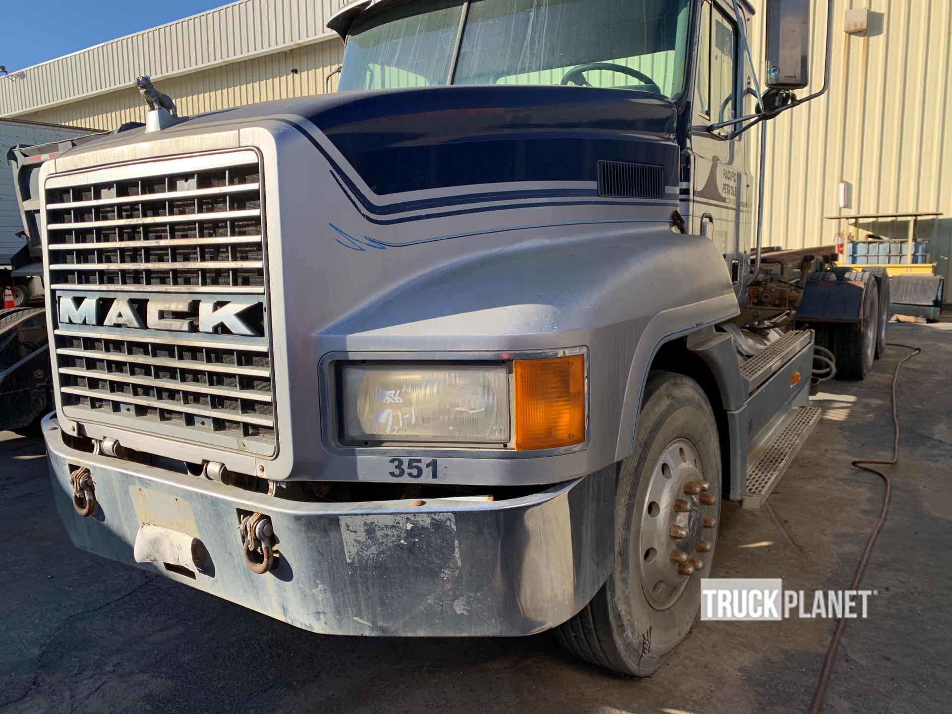 1993 Mack CH613 Roll Off Truck in Santa Maria, California, United