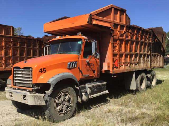 2009 Mack GU713 T/A Dump Truck