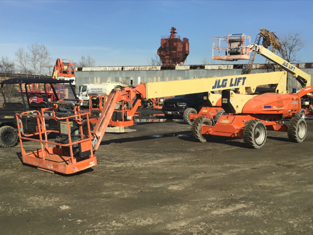 2011 (unverified) JLG M600JP 4WD Diesel Articulating Boom Lift