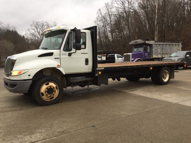 2013 International 4300 Flatbed Dump Truck 2013 International 4300 Flatbed Dump Truck