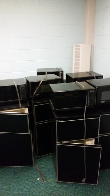 (6) Mini Fridge/Microwave combos (6) Mini Fridge/Microwave combos