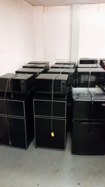 (12) Mini refrigerator/freezer/microwaves (12) Mini refrigerator/freezer/microwaves