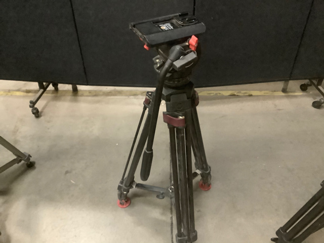 (13) Camera Tripods (13) Camera Tripods