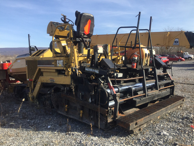 Cat AP-1055B Asphalt Paver