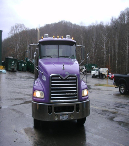 2008 Mack CXU613 T/A Day Cab Truck Tractor 2008 Mack CXU613 T/A Day Cab Truck Tractor