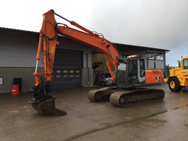 2007 Hitachi ZX210LC-3 Track Excavator 2007 Hitachi ZX210LC-3 Track Excavator