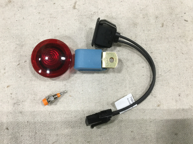 (40) Receptacle Connectors, (62) Jack Tips & Assorted Parts (40) Receptacle Connectors, (62) Jack Tips & Assorted Parts