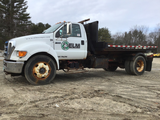 2004 Ford F-650 S/A Flatbed Truck 2004 Ford F-650 S/A Flatbed Truck