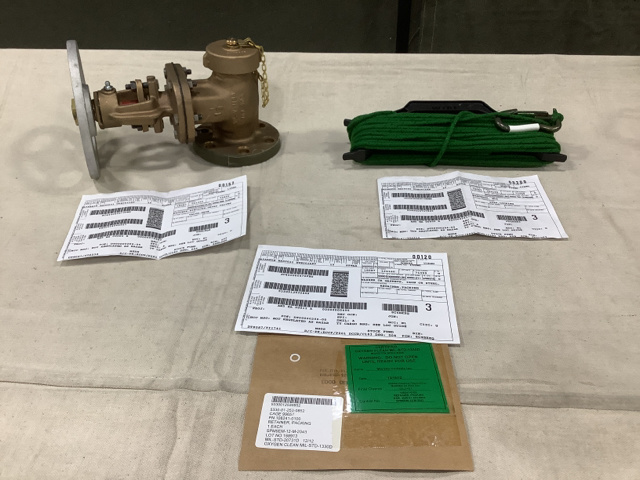 (5) Locking Stays, (1) Gate Valve, (11) Packing Retainers & Assorted Parts (5) Locking Stays, (1) Gate Valve, (11) Packing Retainers & Assorted Parts