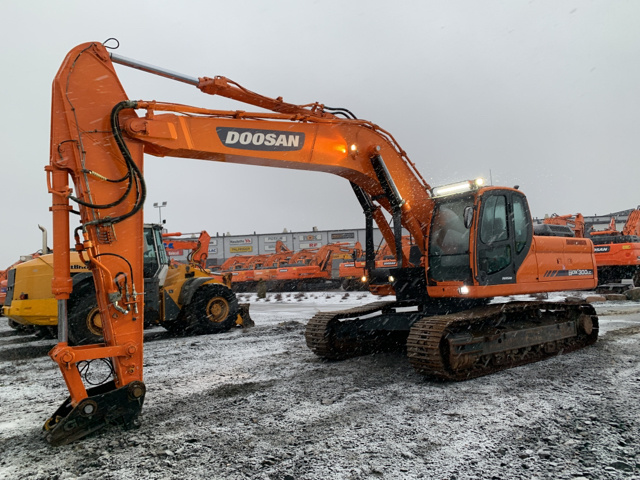 2008 Doosan DX300LC Track Excavator 2008 Doosan DX300LC Track Excavator