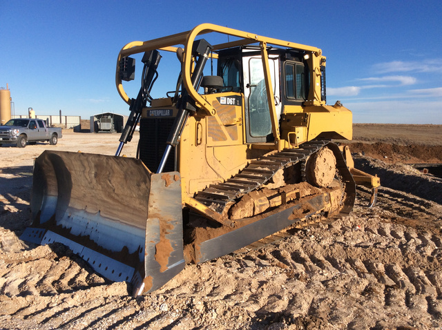 2011 Cat D6T XL Crawler Dozer 2011 Cat D6T XL Crawler Dozer