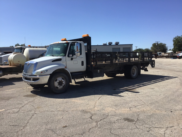 2011 International 4300 T/A Flatbed Truck 2011 International 4300 T/A Flatbed Truck