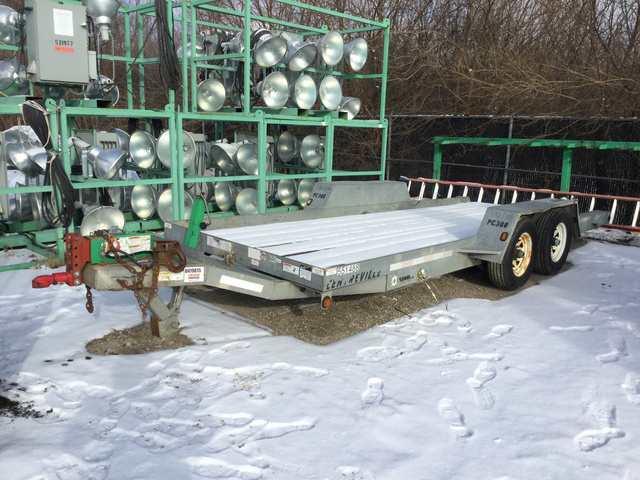 2013 Centerville LAT61810MHDX02813 T/A Tilt Deck Equipment Trailer 2013 Centerville LAT61810MHDX02813 T/A Tilt Deck Equipment Trailer