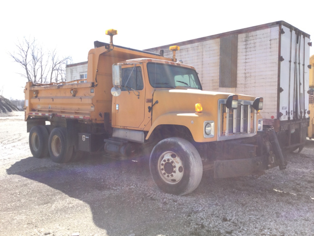 2002 International 2554 T/A Dump Truck