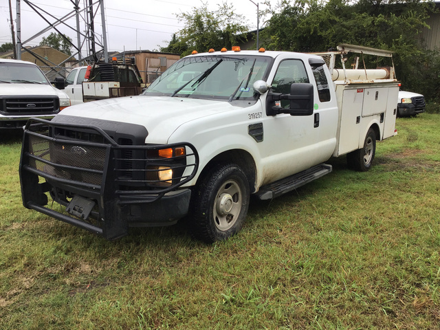 2008 Ford F-350 Super Duty Utility Truck