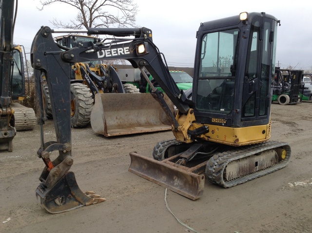 2012 John Deere 27D Mini Excavator 2012 John Deere 27D Mini Excavator