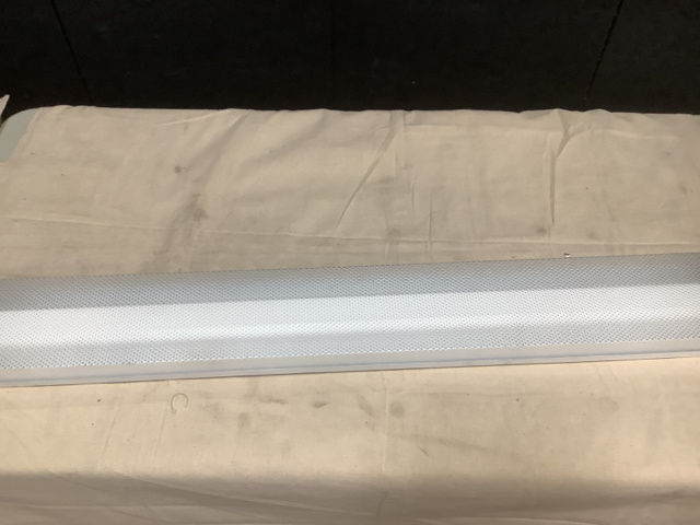 (32) Lithonia Lighting 136T4X Lighting Fixtures (32) Lithonia Lighting 136T4X Lighting Fixtures