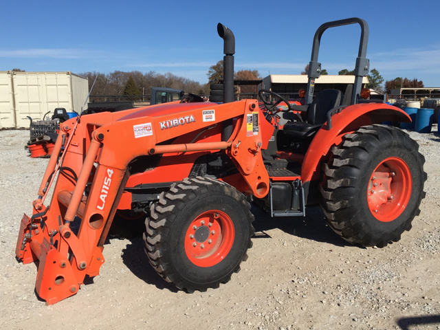 2017 Kubota M7060D 4WD Tractor