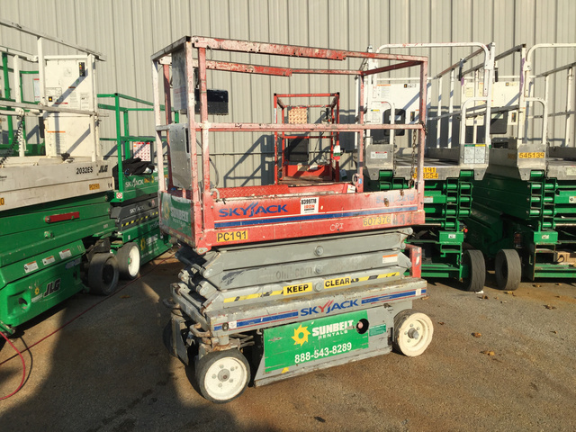 2012 Skyjack SJIII-3219 Electric Scissor Lift 2012 Skyjack SJIII-3219 Electric Scissor Lift