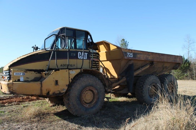 Cat 725 Articulated Dump Truck
