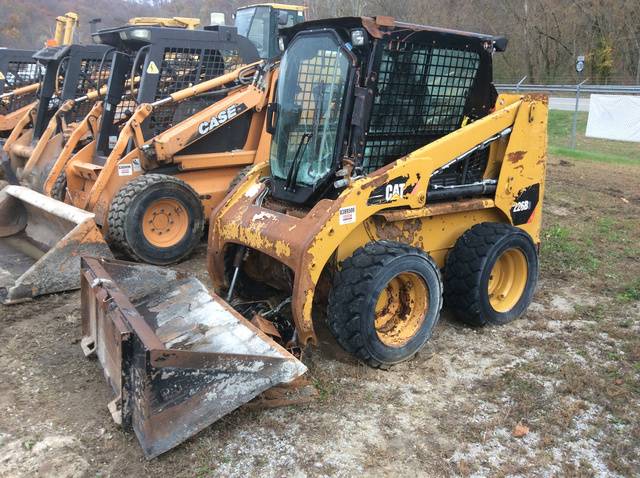 2015 Cat 226B3 Skid-Steer Loader