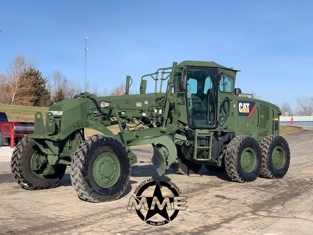 2011 Cat 120M Motor Grader ( 33 Original Hours!!) 2011 Cat 120M Motor Grader ( 33 Original Hours!!)
