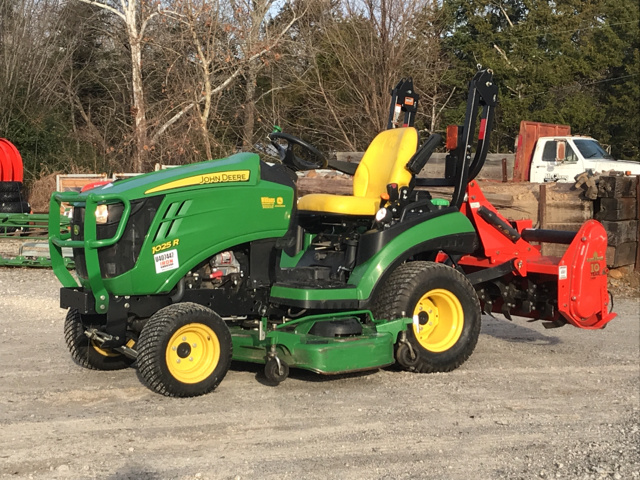 2015 John Deere 1025R 4WD Utility Tractor