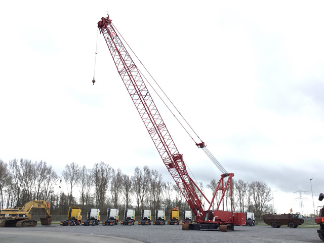 2011 Manitowoc 2250 Lattice-Boom Crawler Crane 2011 Manitowoc 2250 Lattice-Boom Crawler Crane