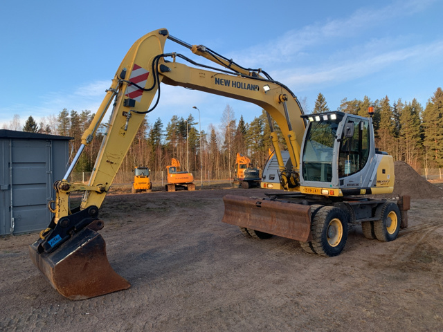 2007 New Holland MH City Wheel Excavator 2007 New Holland MH City Wheel Excavator