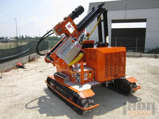 2011 Pauselli 700 Solar Pile Driver In Alfonsine Emrm Italy