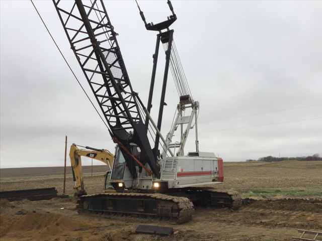 1989 (unverified) Link-Belt LS-138H Lattice-Boom Crawler Crane
