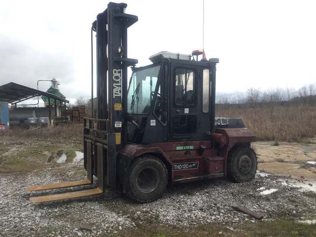 Taylor THD-120 Pneumatic Tire Forklift Taylor THD-120 Pneumatic Tire Forklift