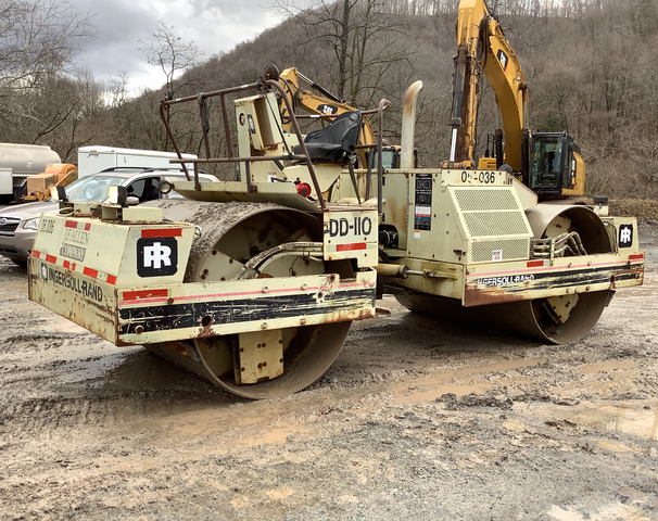 Ingersoll-Rand DD110 Vibratory Double Drum Roller Ingersoll-Rand DD110 Vibratory Double Drum Roller
