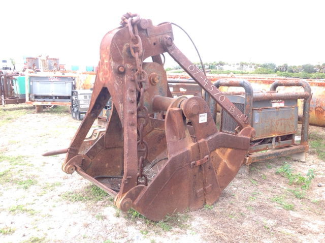 1.5 Cu. Yard Clam Shell Bucket 1.5 Cu. Yard Clam Shell Bucket