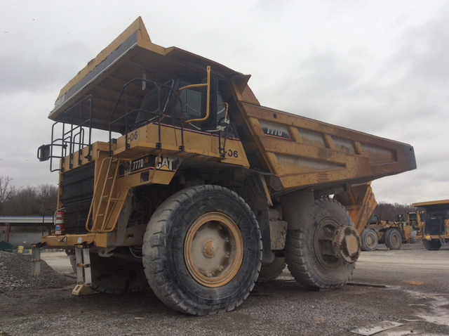 Cat 777D Off-Road End Dump Truck Cat 777D Off-Road End Dump Truck