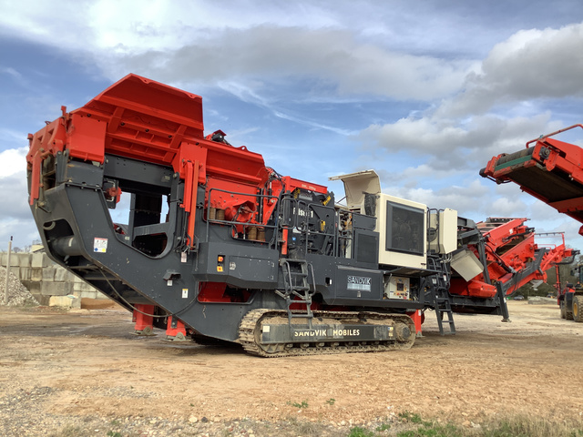 2016 Sandvik QI341 Tracked Mobile Impact Crusher Plant